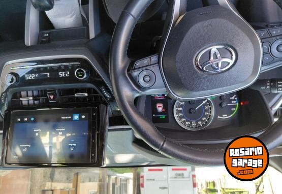 Autos - Toyota Corola cross hibrido 2022 Electrico / Hibrido 86000Km - En Venta