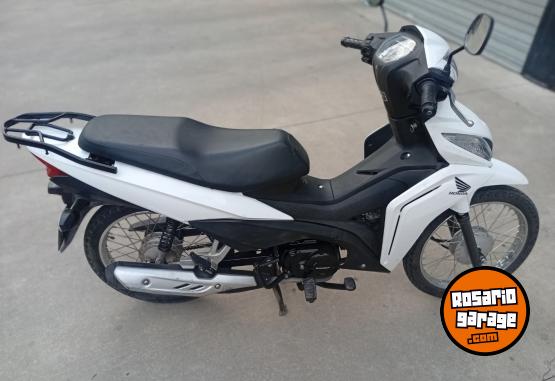 Motos - Honda Wave 110 2024 Nafta 15700Km - En Venta