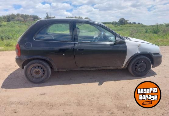 Autos - Chevrolet Corsa tipo sedan 3p 2003 GNC 111111Km - En Venta