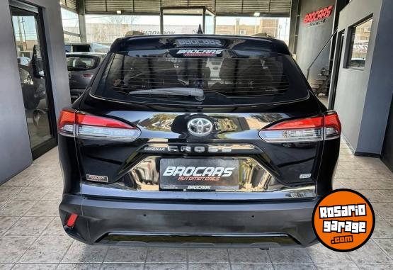 Autos - Toyota Corolla Cross SEG 2022 Nafta 100000Km - En Venta