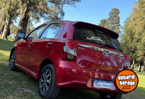 Autos - Toyota Etios 2022 Nafta 37000Km - En Venta