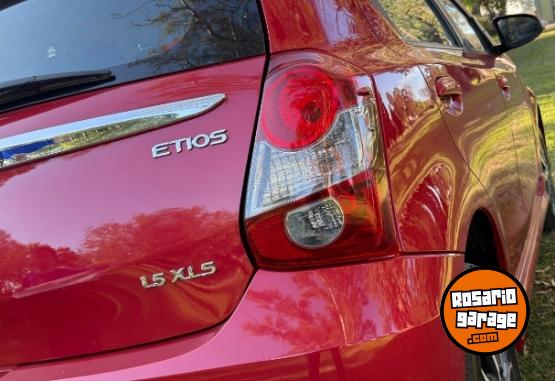 Autos - Toyota Etios 2022 Nafta 37000Km - En Venta