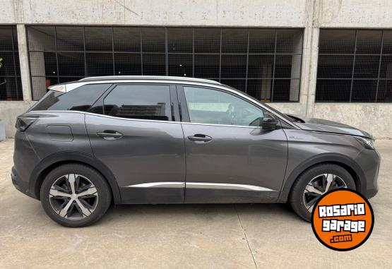 Camionetas - Peugeot 3008 2023 Electrico / Hibrido 70000Km - En Venta