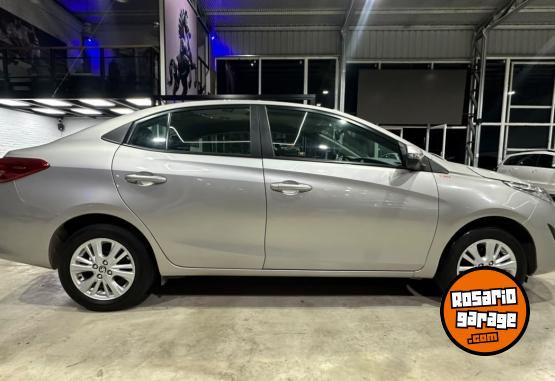 Autos - Toyota YARIS XLS CVT 2019 Nafta 7200Km - En Venta