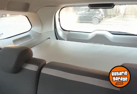 Autos - Chevrolet Spin 2015 GNC 201000Km - En Venta