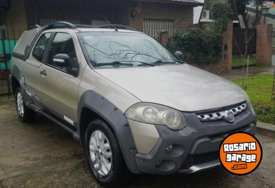 Autos - Fiat Strada doble cabina 2013 Nafta 220000Km - En Venta