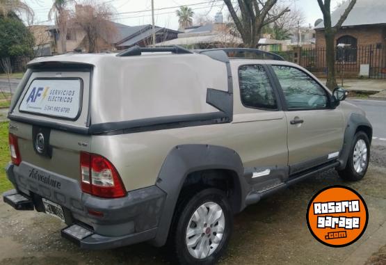 Autos - Fiat Strada doble cabina 2013 Nafta 220000Km - En Venta