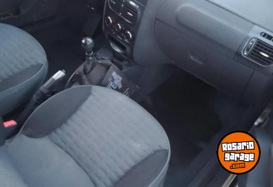 Autos - Fiat Strada doble cabina 2013 Nafta 220000Km - En Venta