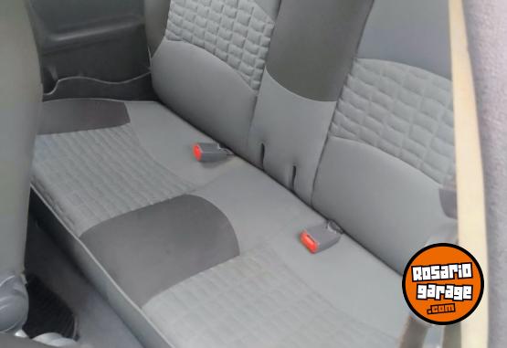 Autos - Fiat Strada doble cabina 2013 Nafta 220000Km - En Venta