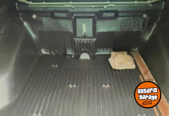 Autos - Fiat Strada doble cabina 2013 Nafta 220000Km - En Venta