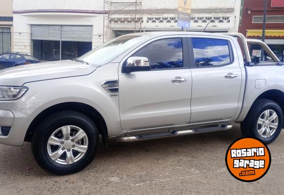 Camionetas - Ford RANGER XLT 2.5 NAFTA 2023 GNC 92000Km - En Venta