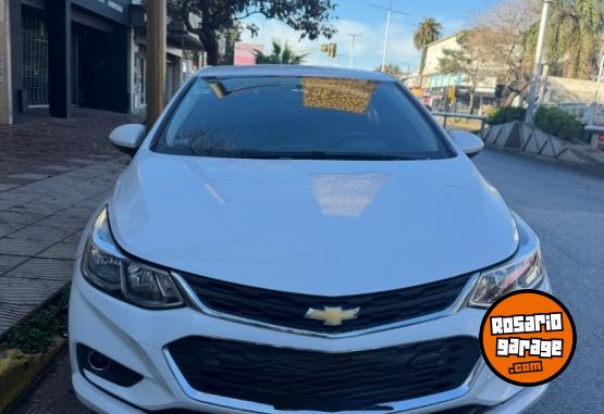 Autos - Chevrolet Cruze LT 2018 Nafta 140000Km - En Venta