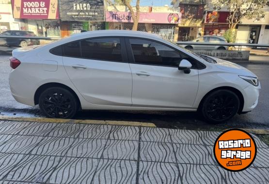 Autos - Chevrolet Cruze LT 2018 Nafta 140000Km - En Venta
