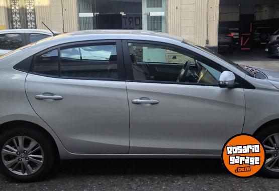 Autos - Toyota YARIS XLS 4 PUERTAS 2020 Nafta 28800Km - En Venta