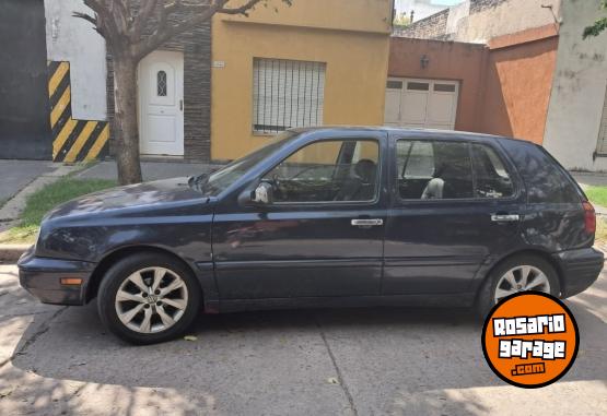 Autos - Volkswagen Golf 1998 Nafta 300000Km - En Venta