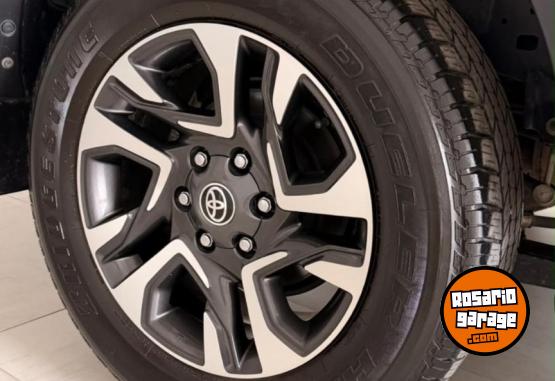 Camionetas - Toyota SW4 2024 Diesel 64000Km - En Venta