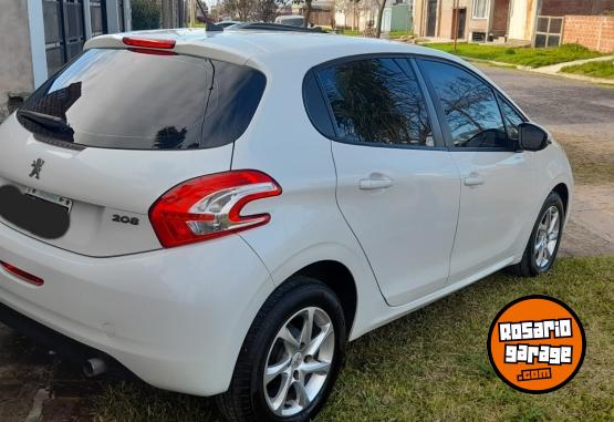 Autos - Peugeot 208 2015 Nafta 112000Km - En Venta