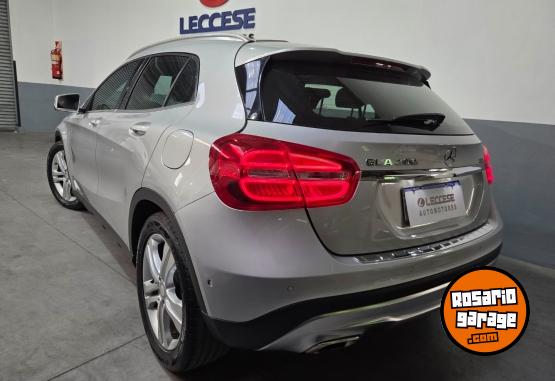 Autos - Mercedes Benz Gla 200 2017 Nafta 110000Km - En Venta