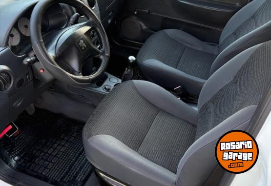Utilitarios - Peugeot PARTNER FURGON BERLINGO 2015 Diesel 144000Km - En Venta