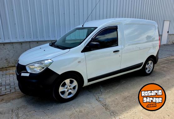 Utilitarios - Renault Kangoo confort 2020 Diesel 121000Km - En Venta