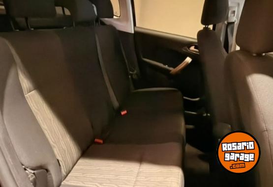 Autos - Peugeot 2008 ALLURE 2019 Nafta 102000Km - En Venta