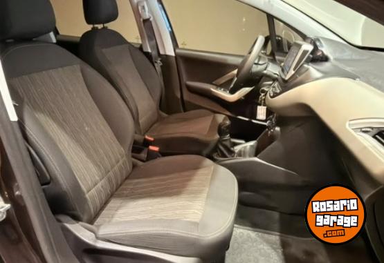 Autos - Peugeot 2008 ALLURE 2019 Nafta 102000Km - En Venta