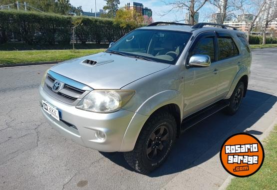 Camionetas - Toyota SW4 3.0 TDI CUERO 2007 Diesel 280000Km - En Venta