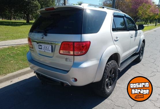 Camionetas - Toyota SW4 3.0 TDI CUERO 2007 Diesel 280000Km - En Venta