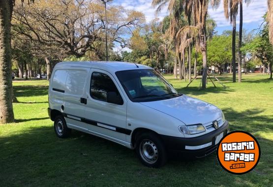 Utilitarios - Peugeot Partner, Confort 2009 Diesel 200000Km - En Venta