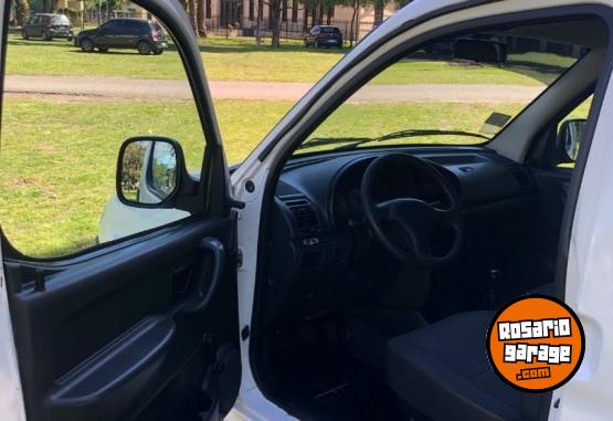 Utilitarios - Peugeot Partner, Confort 2009 Diesel 200000Km - En Venta