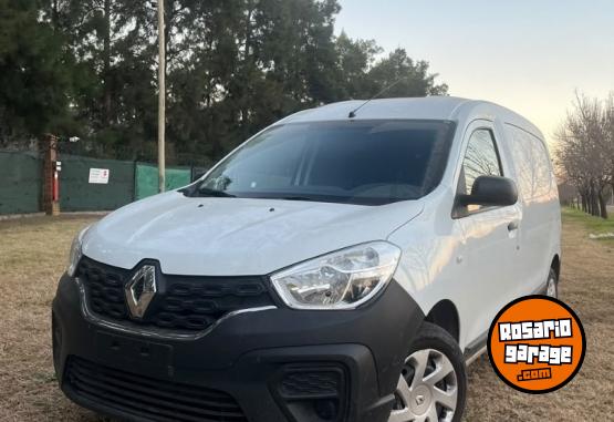 Utilitarios - Renault Kangoo 2024 Nafta 23980Km - En Venta
