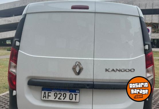 Utilitarios - Renault Kangoo 2024 Nafta 23980Km - En Venta