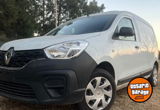 Utilitarios - Renault Kangoo 2024 Nafta 23980Km - En Venta