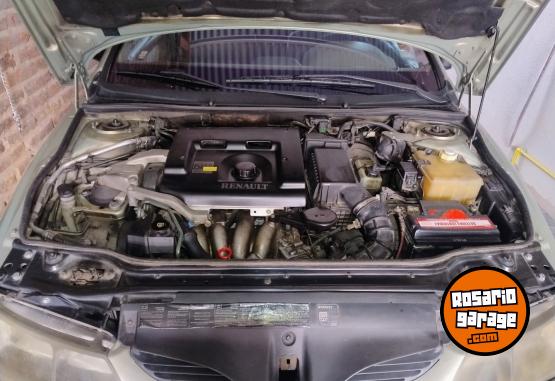 Autos - Renault Laguna 1998 Nafta 260000Km - En Venta