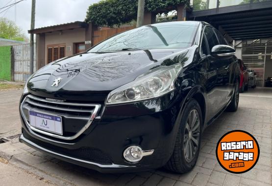 Autos - Peugeot 208 Feline 2014 Nafta 90000Km - En Venta