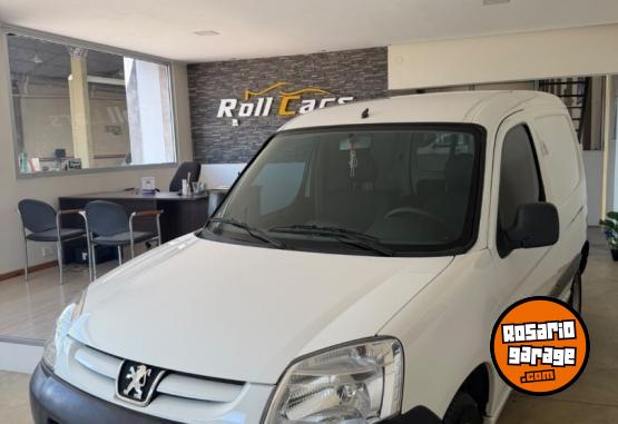 Utilitarios - Peugeot Partner Bussines 2016 Nafta 117000Km - En Venta
