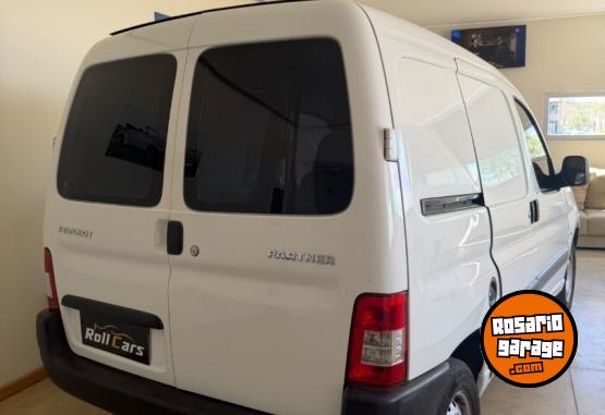 Utilitarios - Peugeot Partner Bussines 2016 Nafta 117000Km - En Venta