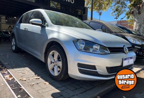Autos - Volkswagen Golf Trendline 2017 Nafta 120000Km - En Venta