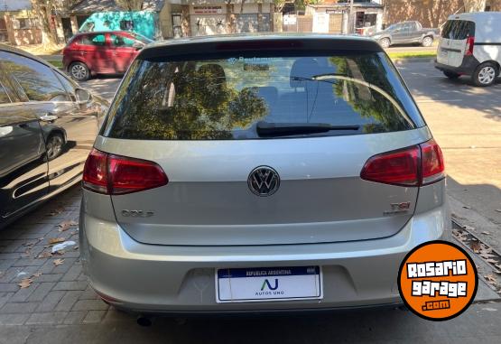 Autos - Volkswagen Golf Trendline 2017 Nafta 120000Km - En Venta
