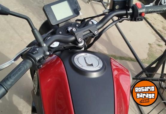 Motos - Benelli Leoncino 2023 Nafta 3800Km - En Venta