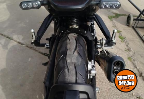 Motos - Benelli Leoncino 2023 Nafta 3800Km - En Venta