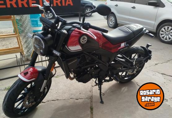 Motos - Benelli Leoncino 2023 Nafta 3800Km - En Venta