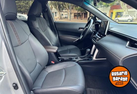 Autos - Toyota Corolla Cross Seg 2025 Electrico / Hibrido 30000Km - En Venta