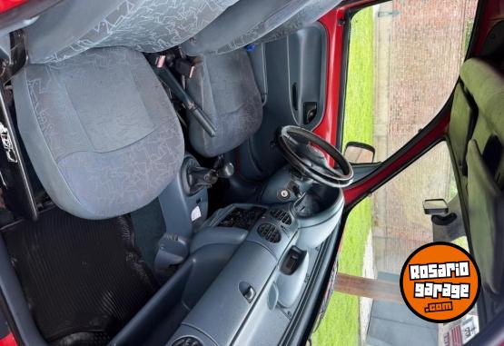 Utilitarios - Renault Kangoo 2000 Diesel 200000Km - En Venta
