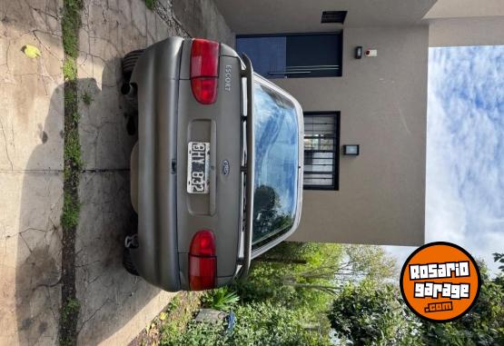 Autos - Ford Escort 1997 Nafta 95000Km - En Venta