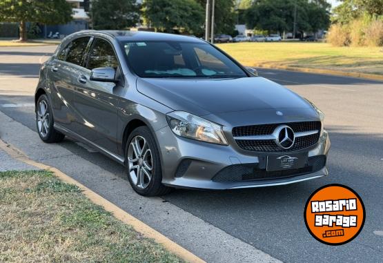 Autos - Mercedes Benz A200 2017 Nafta 105000Km - En Venta