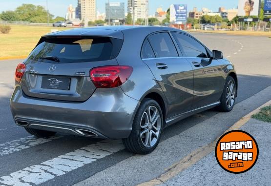 Autos - Mercedes Benz A200 2017 Nafta 105000Km - En Venta