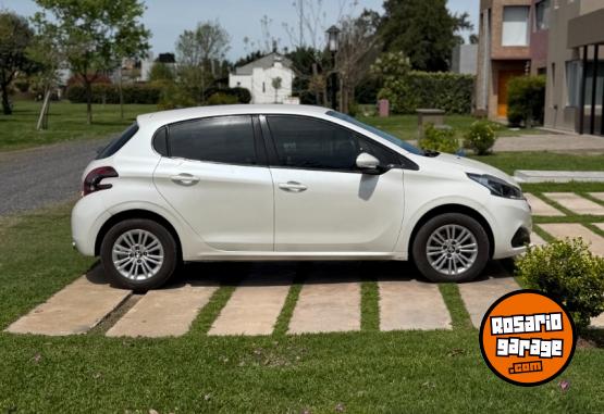 Autos - Peugeot 208 Allure 2018 Nafta 75000Km - En Venta