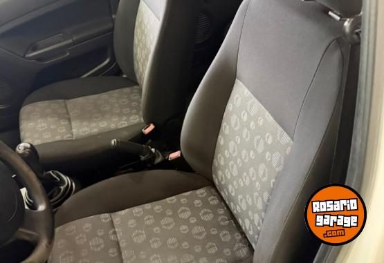 Autos - Ford Fiesta Ambiente Plus 2013 Nafta 129000Km - En Venta