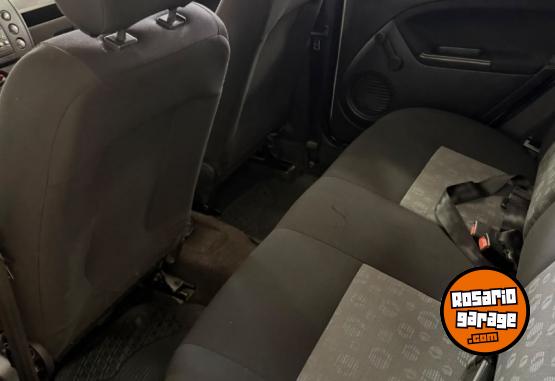 Autos - Ford Fiesta Ambiente Plus 2013 Nafta 129000Km - En Venta